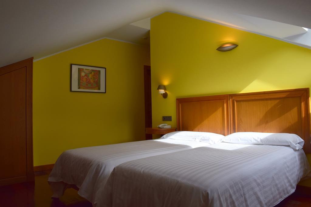 Hotel El Sella Onís Exteriör bild